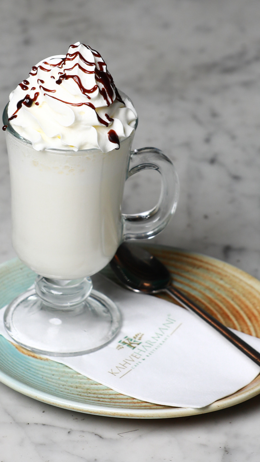 Sıcak beyaz çikolata 