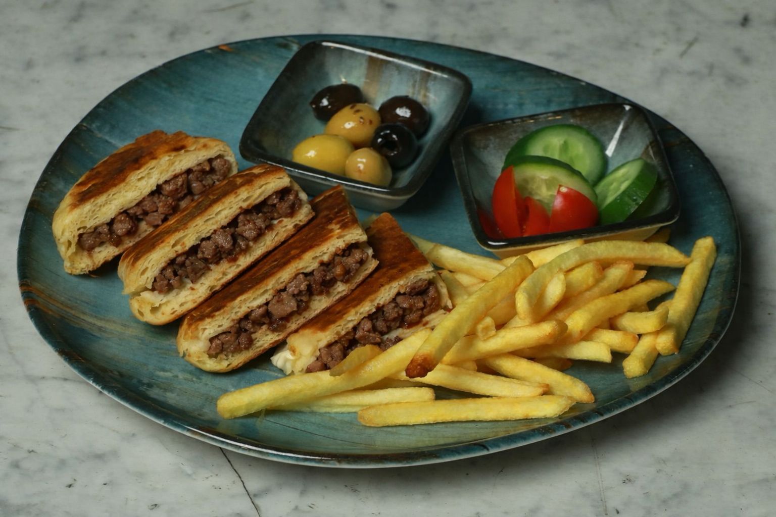 Kavurmalı kaşarlı bazlama 